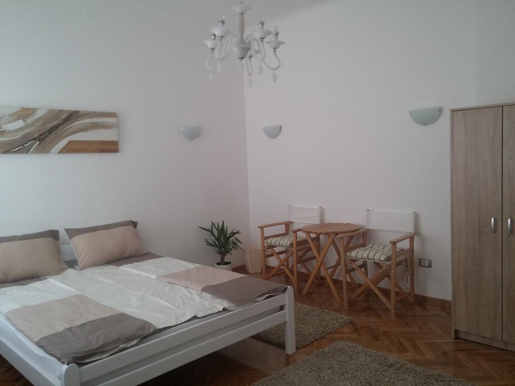 בלגרד Cricket 2 Hostel חדר תמונה